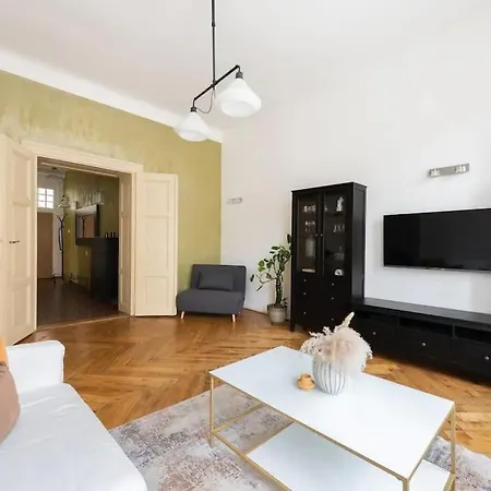 פראג Spacious Apartment With Balcony At Wenceslas Sq מראה חיצוני תמונה