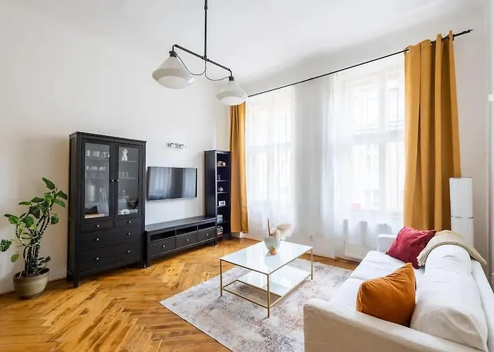 Spacious Apartment With Balcony At Wenceslas Sq