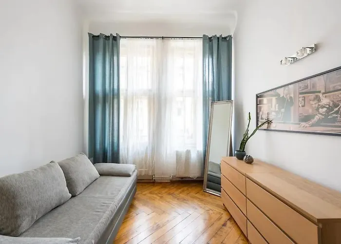Spacious Apartment With Balcony At Wenceslas Sq